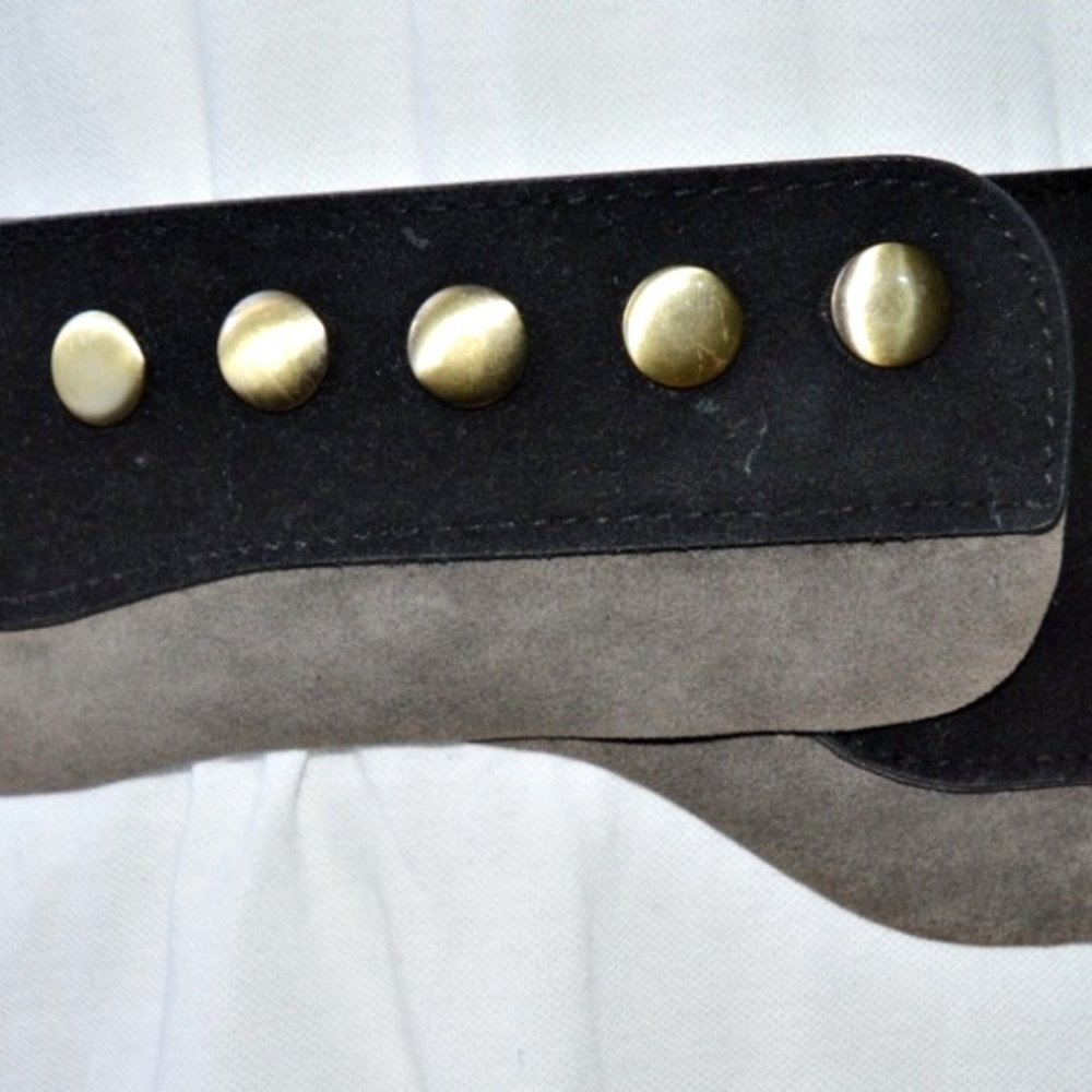 Belt Suede Wrap Around 5 Buttons Black & Gray